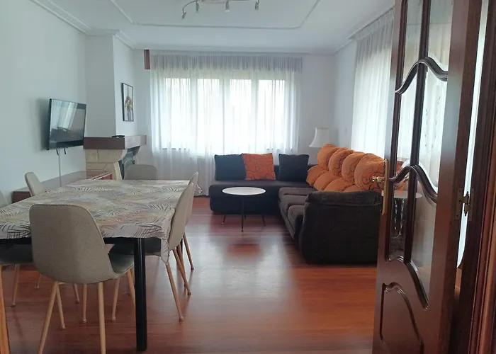 Villa La Rufina Noja 1 Planta Con Jardin